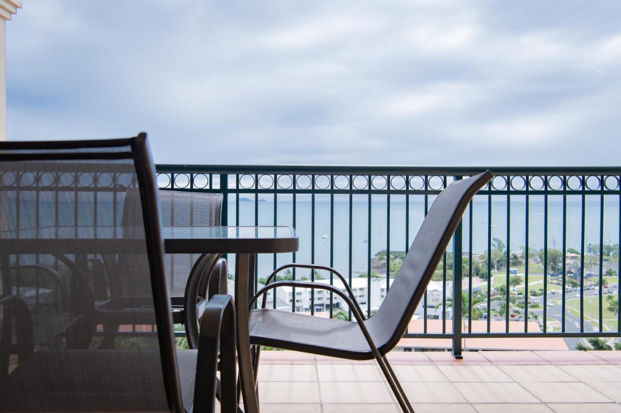 Magnificence At Airlie Airlie Beach Exterior foto